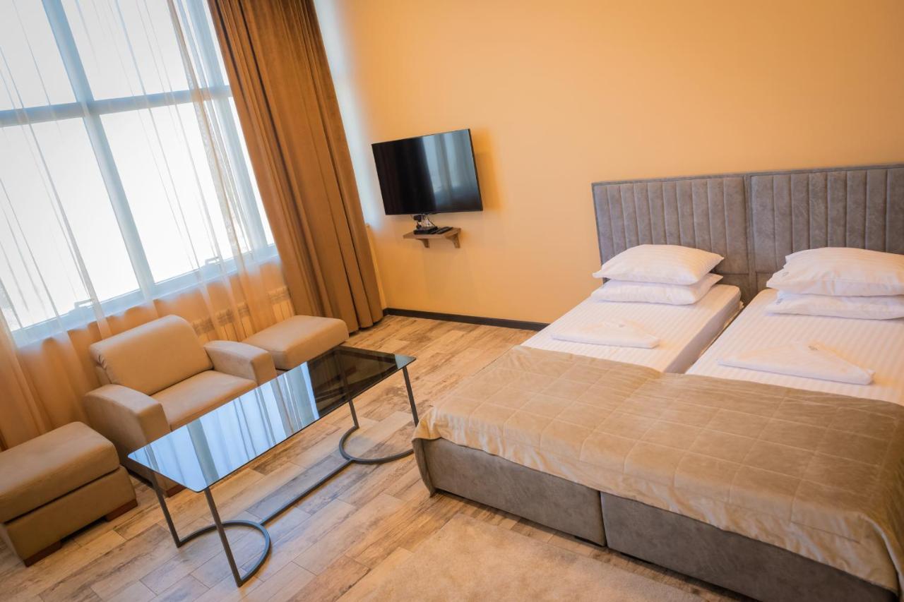 B H Y Guesthouse In Erevan Esterno foto
