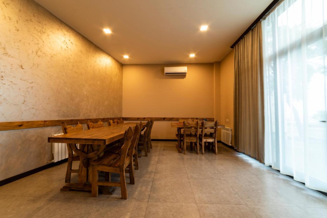 B H Y Guesthouse In Erevan Esterno foto