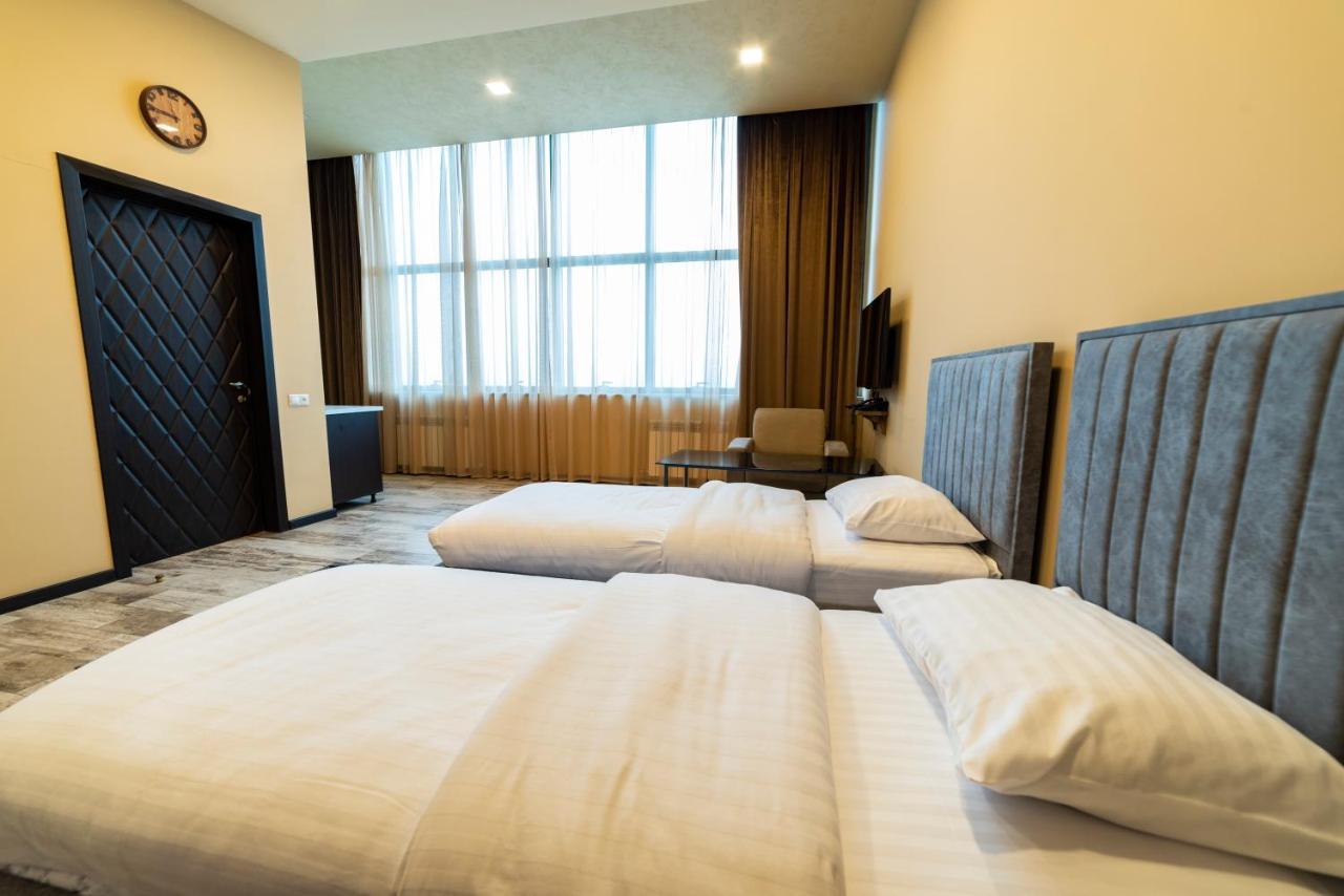 B H Y Guesthouse In Erevan Esterno foto